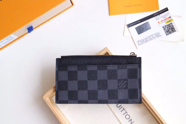 l0*is V*t0n coin card holder