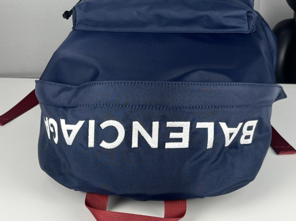 Ba*len*cia*ga backpack
