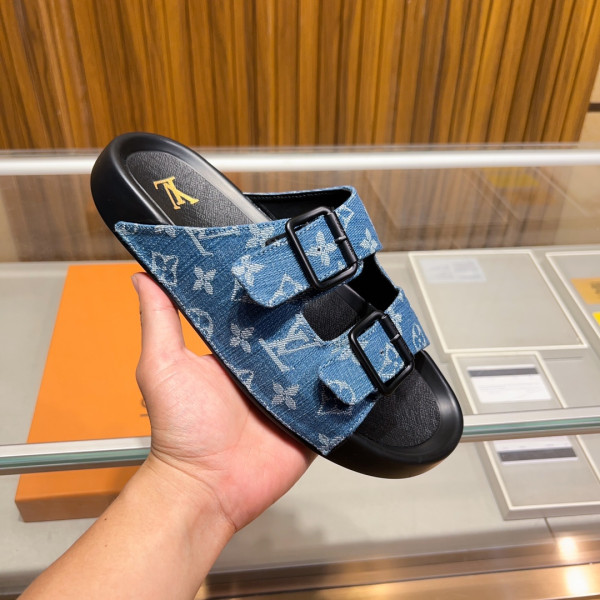 l0*is V*t0n slippers