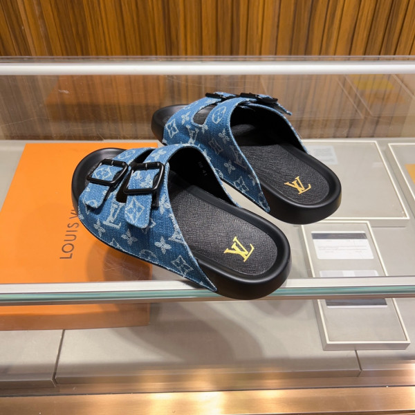 l0*is V*t0n slippers