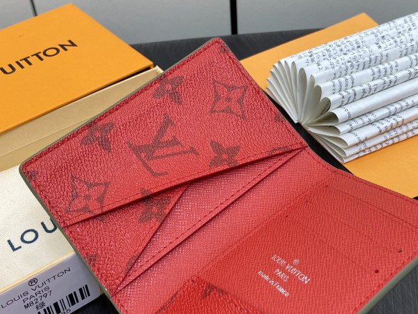 l0*is V*t0n pocket organizer