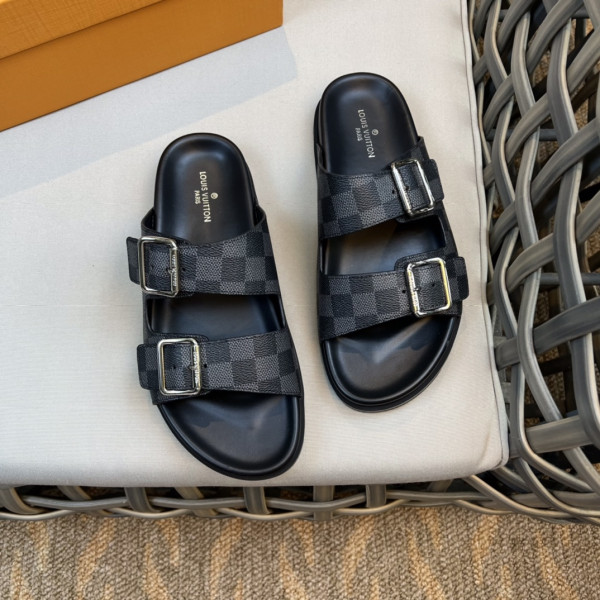 l0*is V*t0n slippers