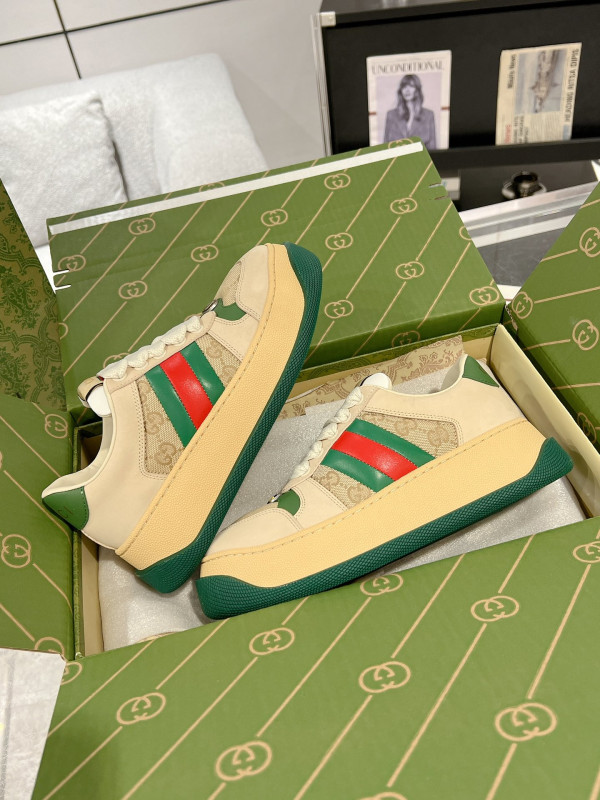 G*u*i sneaker