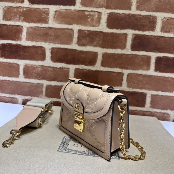 G*u*i gg matelassÉ small top handle bag