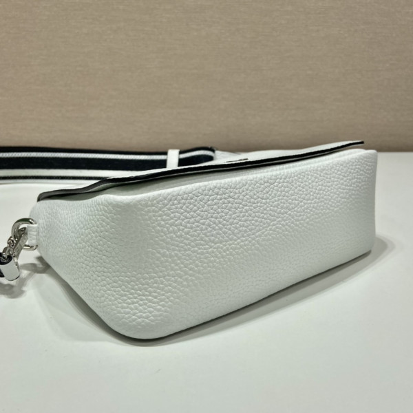 Pra*a leather shoulder bag-23*18*9cm