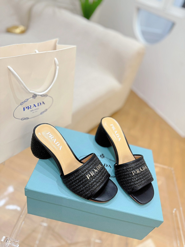 Pra*a sandals
