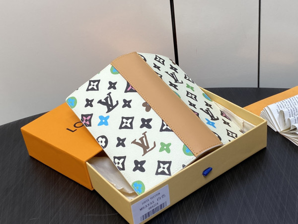 l0*is V*t0n brazza wallet-10*19*2cm