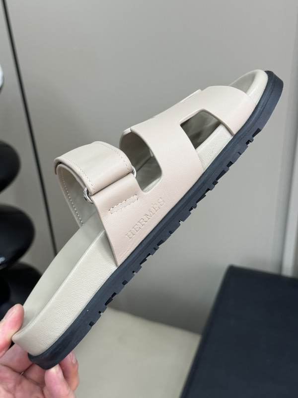 H**mes sandal