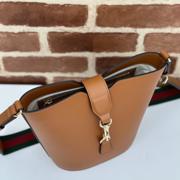 G*u*i mini bucket shoulder bag-18.5*20.5*12.5cm