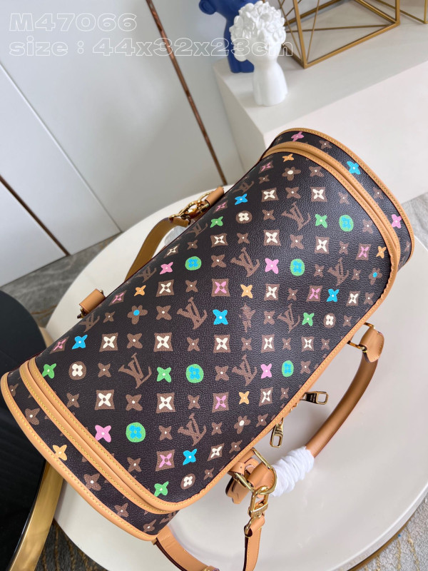 l0*is V*t0n dog bag-44*32*23cm