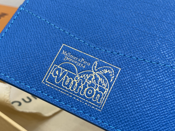 l0*is V*t0n slender wallet-11*8.5*2cm