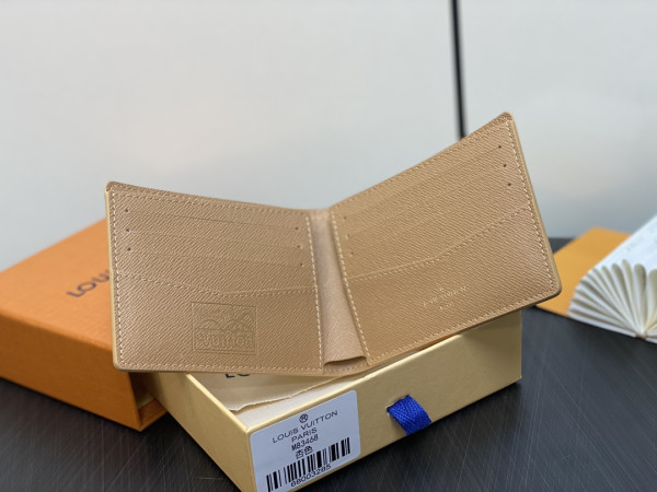 l0*is V*t0n slender wallet-11*8.5*2cm
