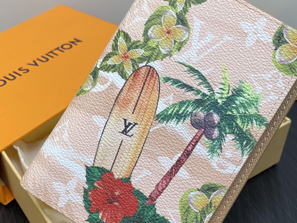 l0*is V*t0n passport cover-10*14*2.5cm