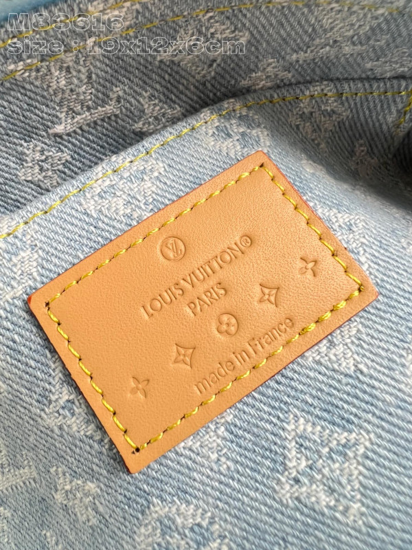 l0*is V*t0n pochette cosmétique pm