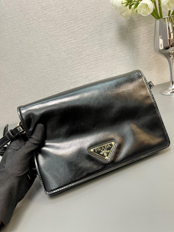 Pra*a messenger bag-23*15*8.5cm