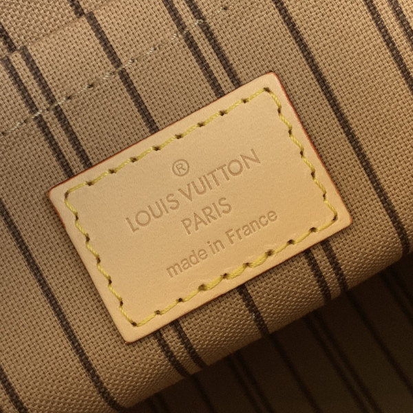l0*is V*t0n piano-25*27*11.5cm