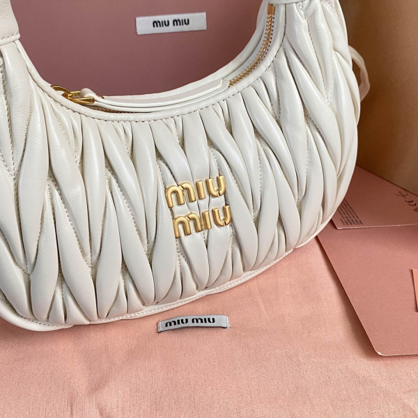 M*um*u wander matelassé nappa leather hobo bag