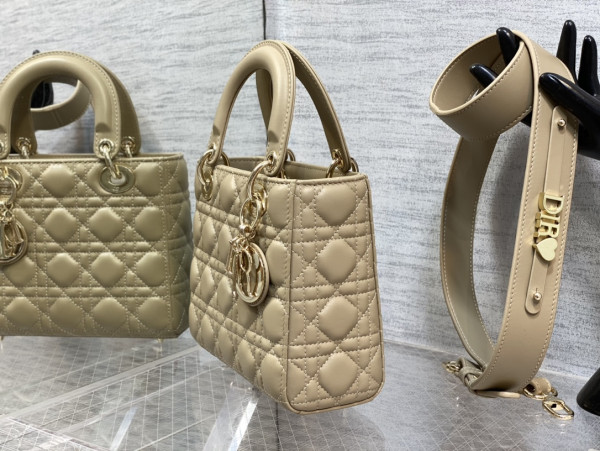 LADY DIRO SMALL LAMBSKIN-20-16.5-8CM
