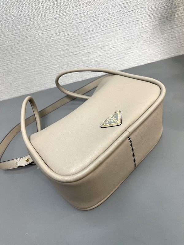 Pra*a darling leather handbag