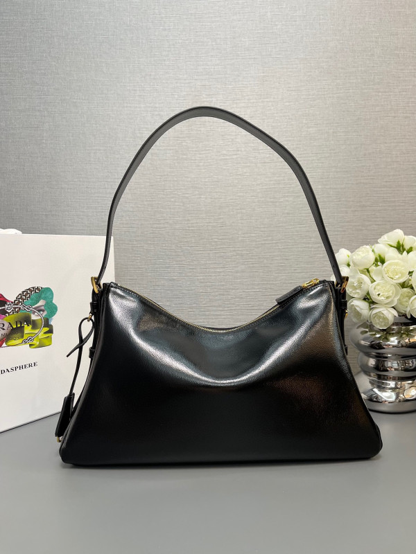 Pra*a aimée large shoulder bag