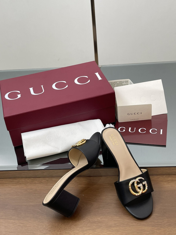 G*u*i women