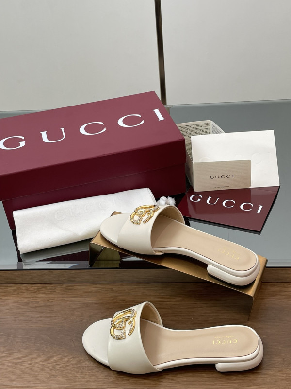 G*u*i women