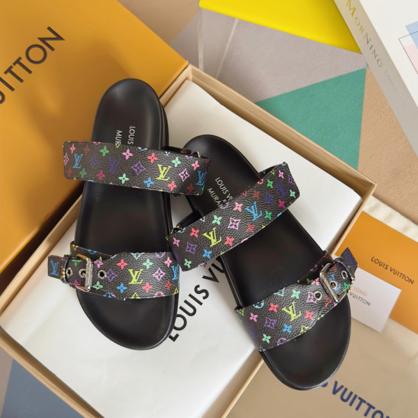 l0*is V*t0n sandals