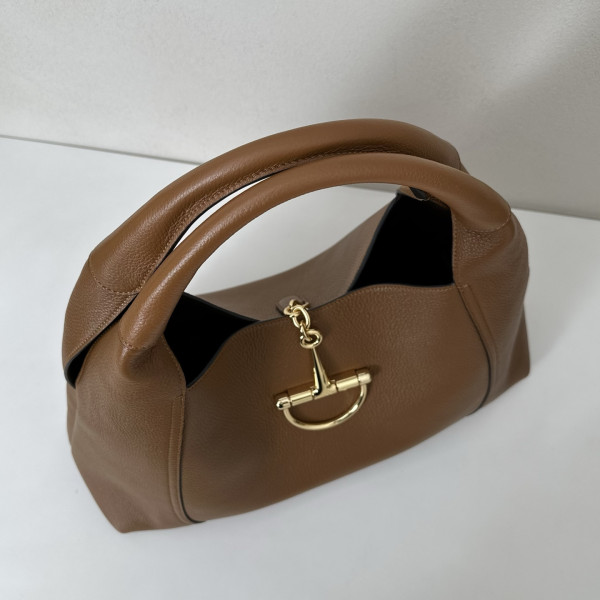 G*u*i softbit maxi shoulder bag