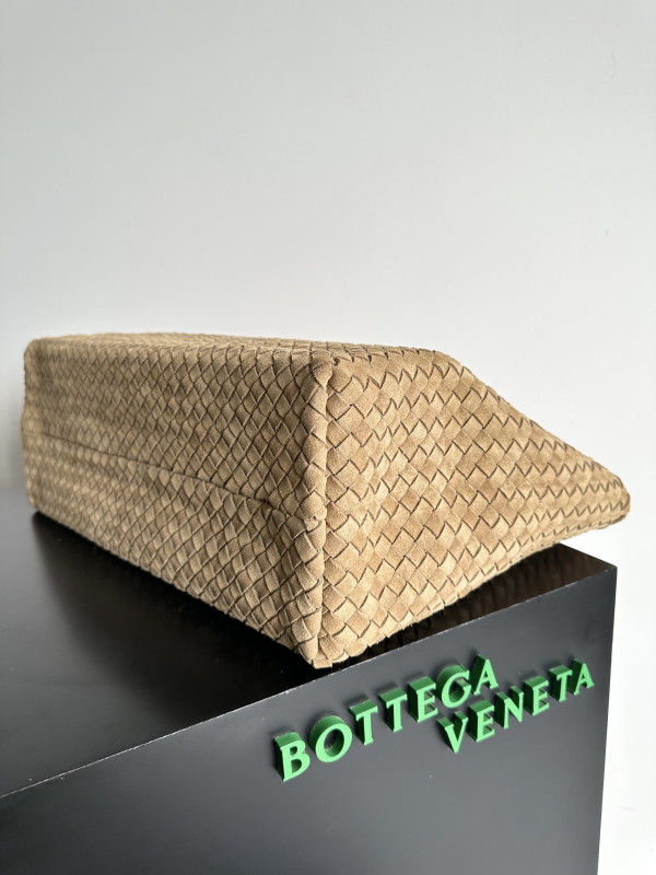 bo*te*ga Ve*ne*ta large cabat-51*18*28cm