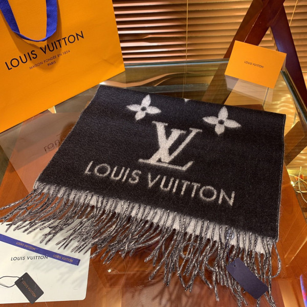 l0*is V*t0n reykjavik scarf