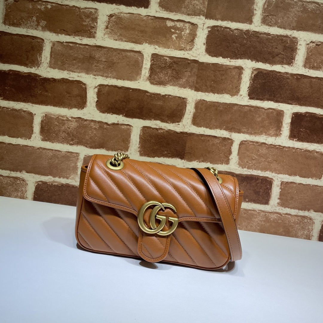 G*u*i gg marmont 22cm