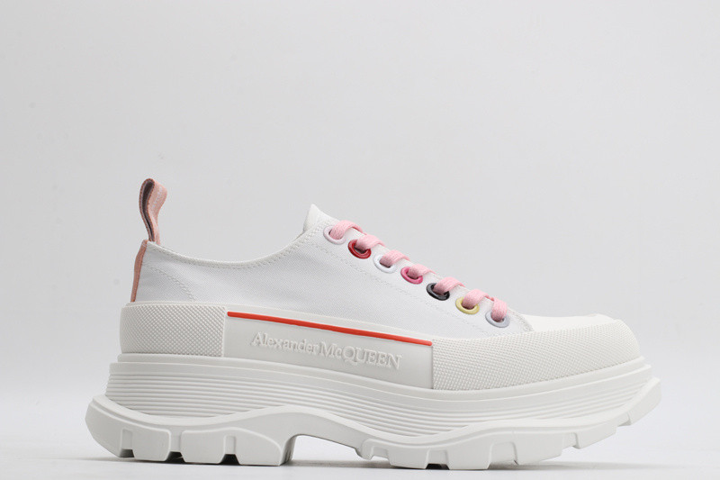 ale*d*r M*Q*en tread slick lace up