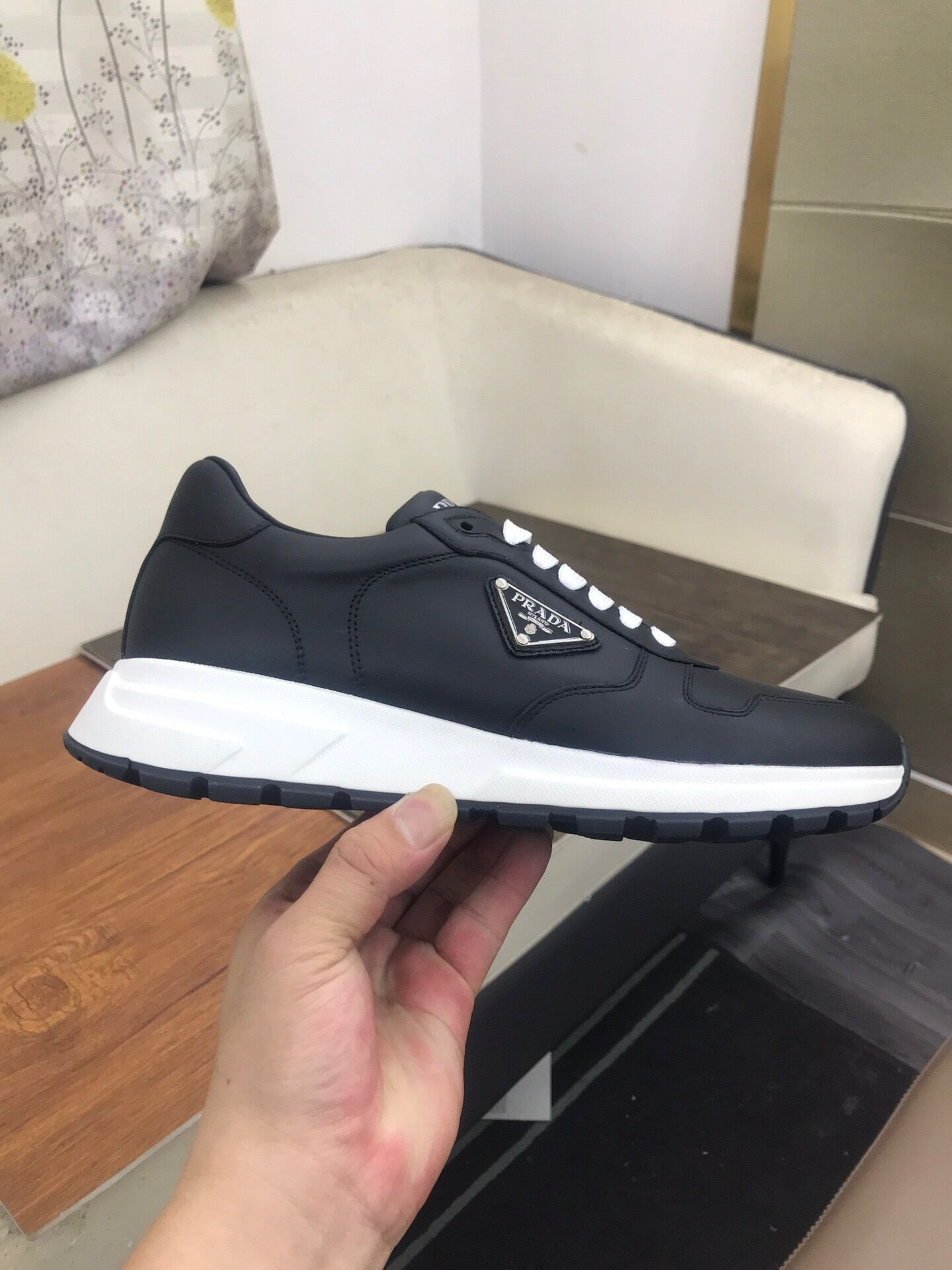 Pra*a  sneakers