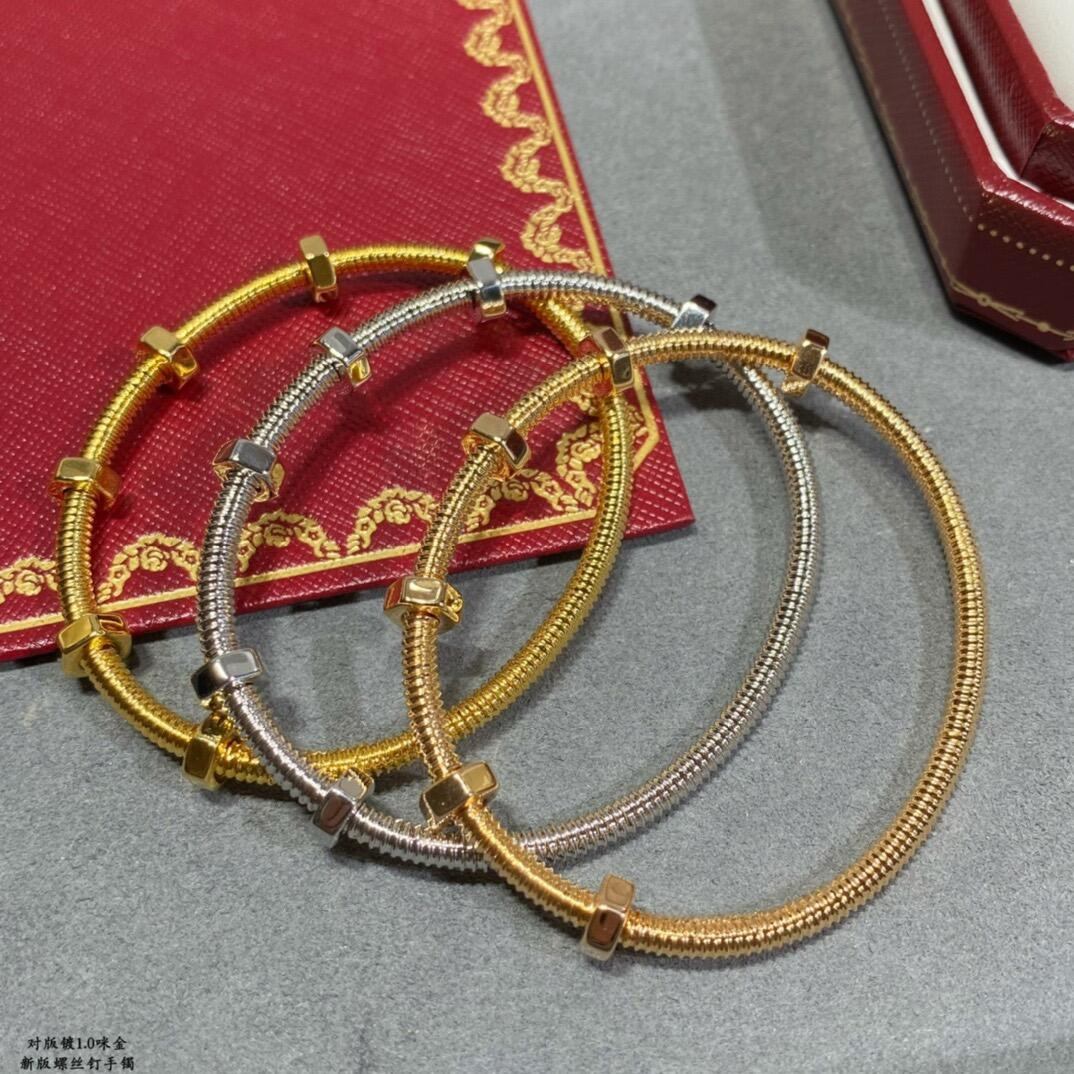 Ca*t*er  bracelet